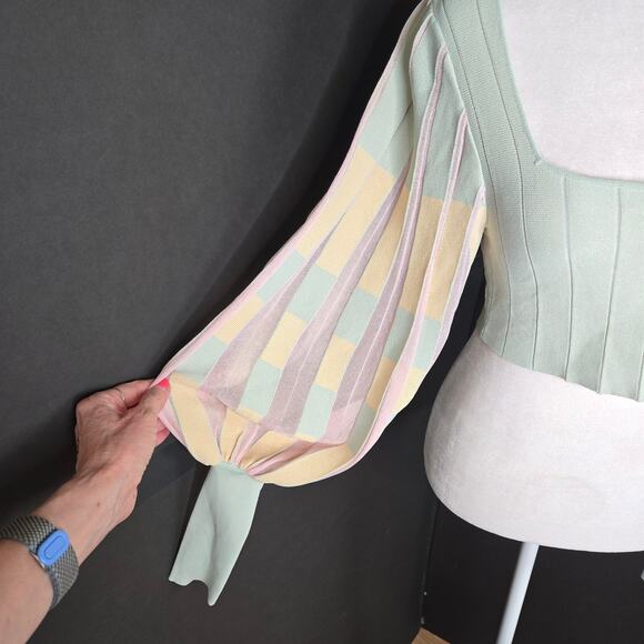 Zara EUC pleated knit cropped sweater top Small Pale green beige light pink - Picture 6 of 16